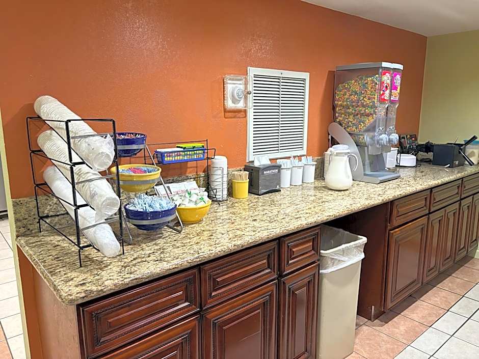 Days Inn by Wyndham Holbrook