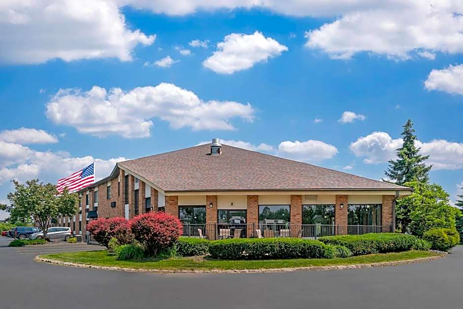 Quality Inn Byron Center