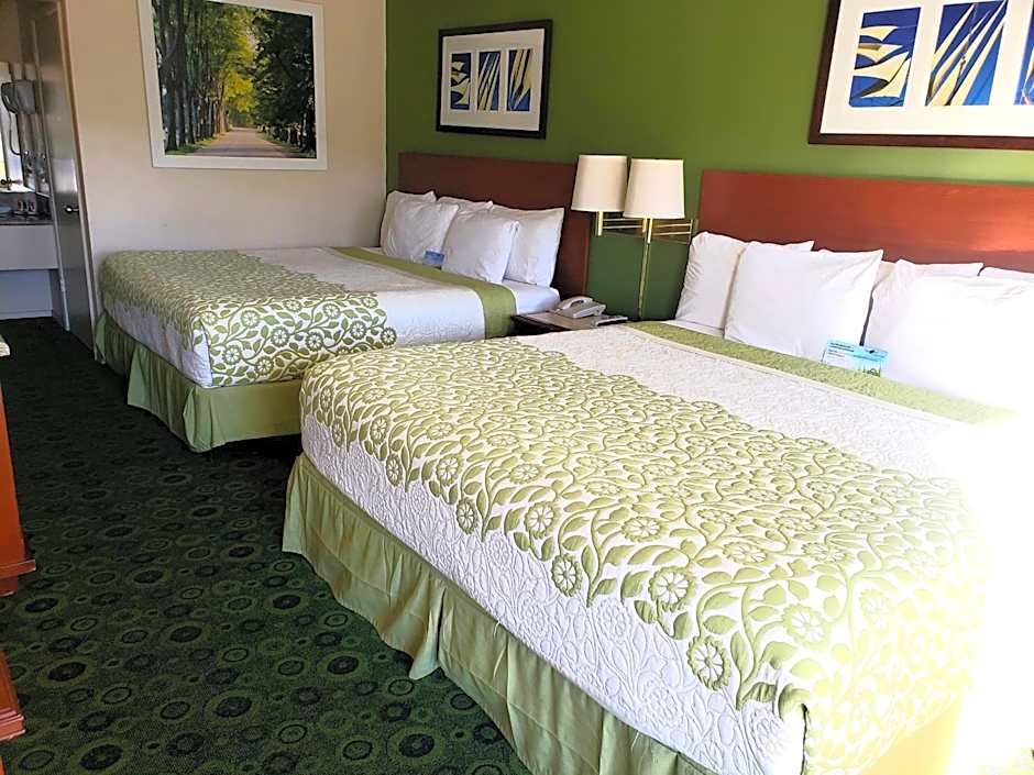 Days Inn by Wyndham Westley