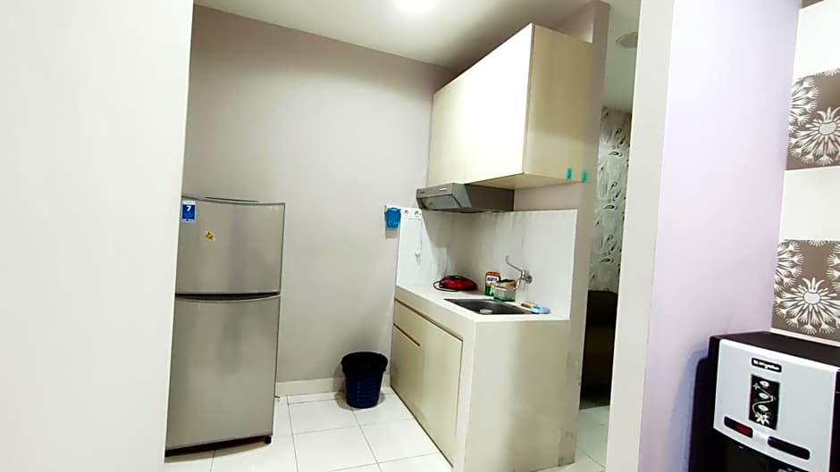 Kozy Room Sentul Tower Apartemen