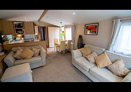 35 Redwood - Beauport Park, Hastings