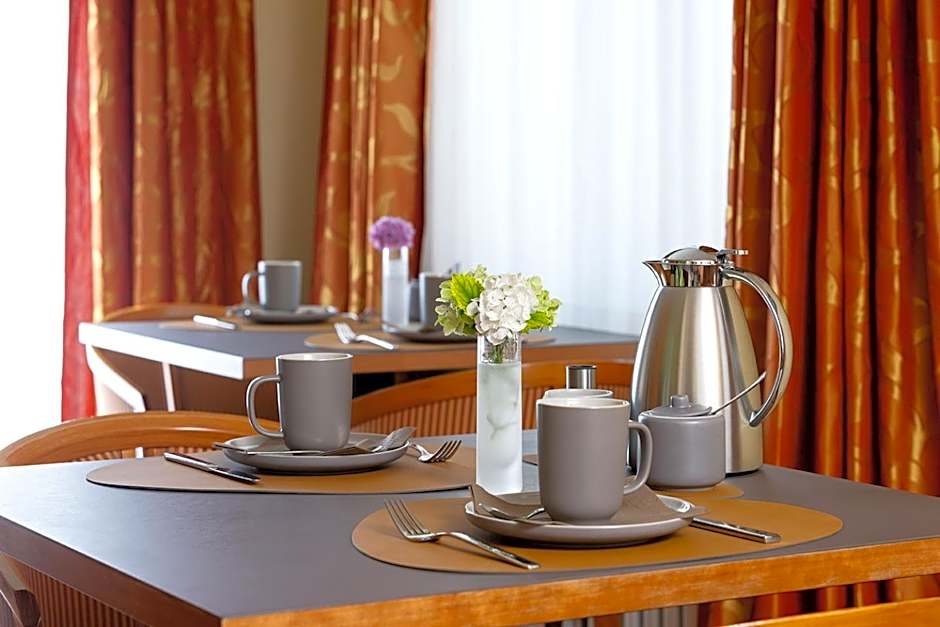 Hotel Regina - Bed & Breakfast Köln