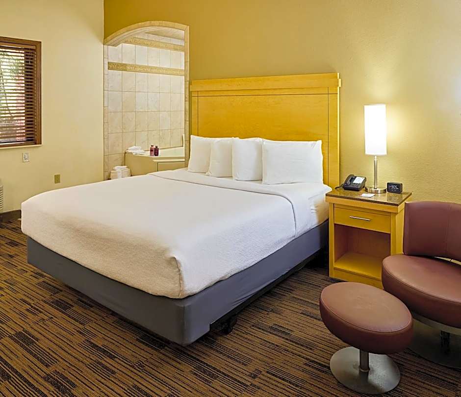 Livinn Hotel Minneapolis South / Burnsville