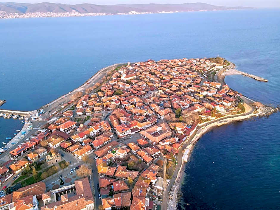 Family Hotel Lebed