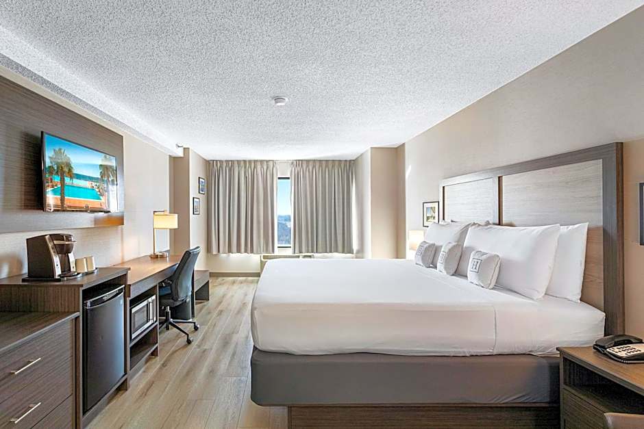 Harborside Hotel