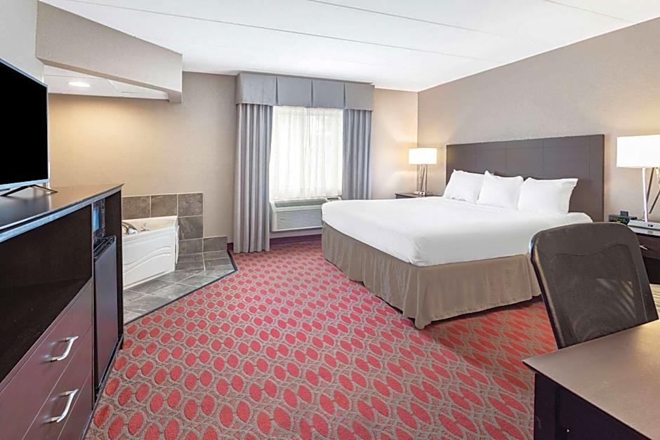 Baymont by Wyndham Brooklyn Center