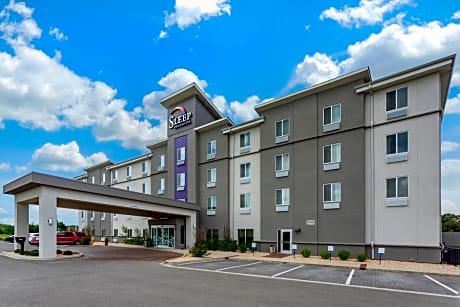 Sleep Inn & Suites- Clarksville
