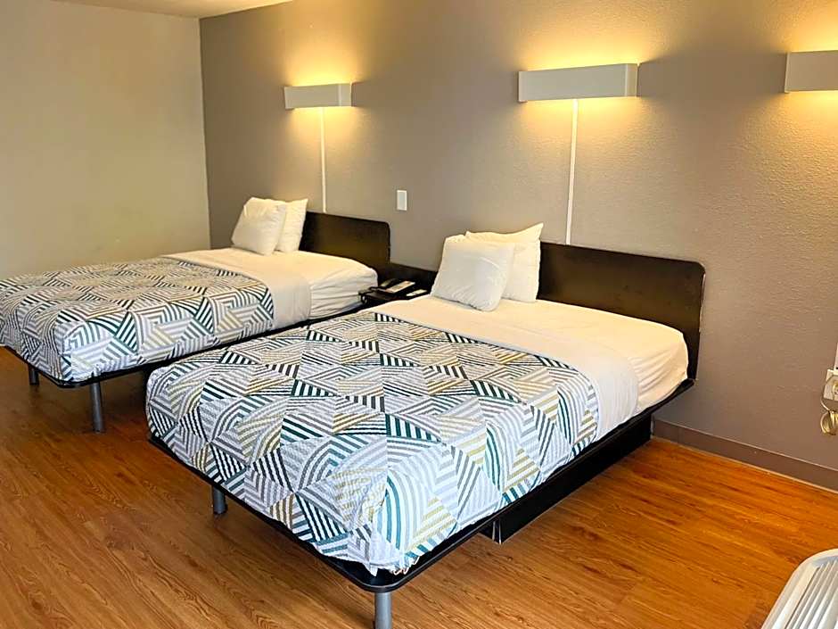 Motel 6-Newnan, GA