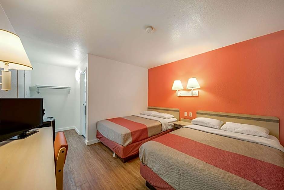 Motel 6-Greenville, TX