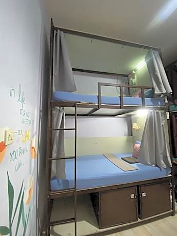 Bunk Bed in Female Dormitory Room-4 Bunk Bed