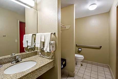 Double Room with Two Double Beds - Accessible/Non-Smoking