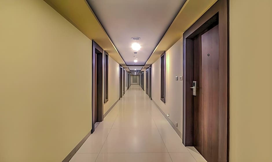 Treebo Premium Metropolis