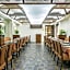 Hotel Parle International
