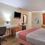 Rodeway Inn & Suites