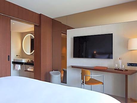 Superior King Room with Balcony