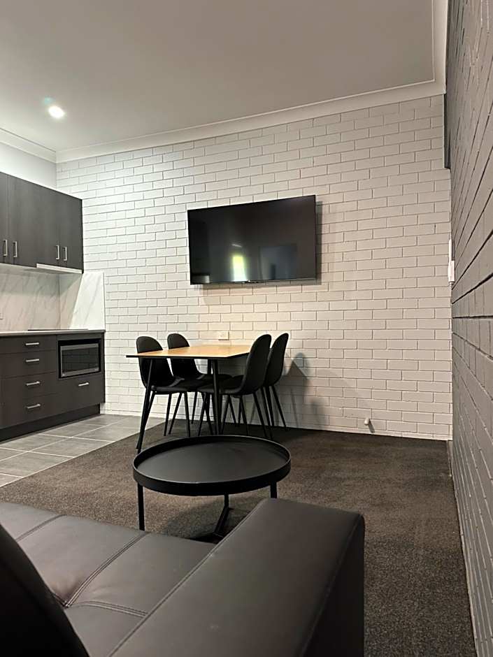 Blue Violet Motor Inn