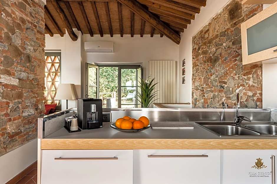 Tenuta Guinigi Antico Borgo di Matraia - Exclusive Holidays apartments & Pool
