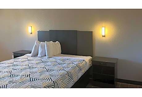 King Room - Non-Smoking