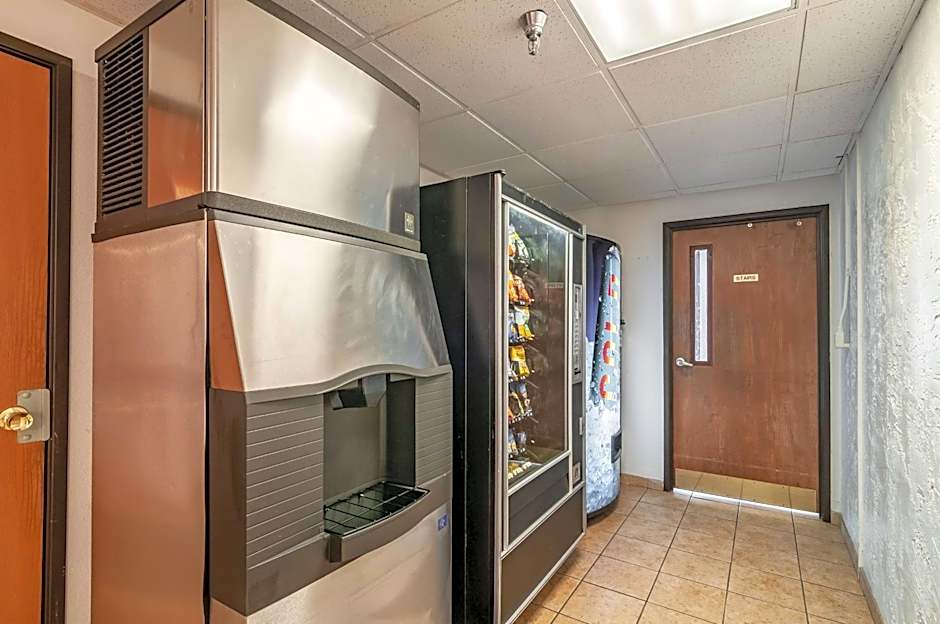 Motel 6 Naperville