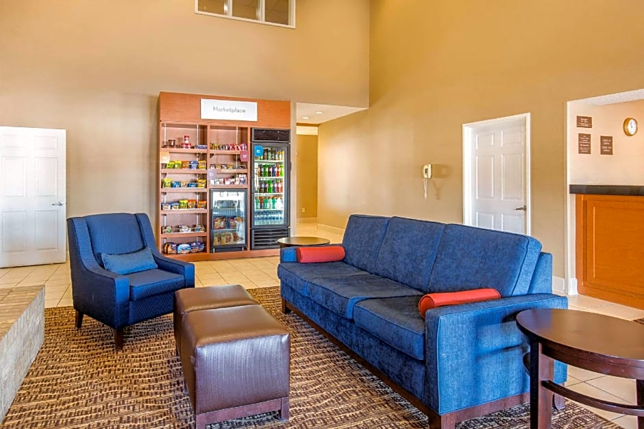 Comfort Suites Normal University area
