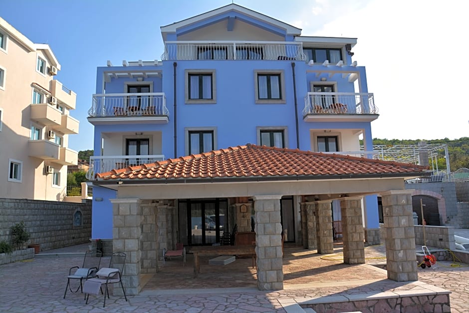 Aparthotel Villa Lav
