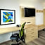 Holiday Inn Express and Suites Medford By IHG