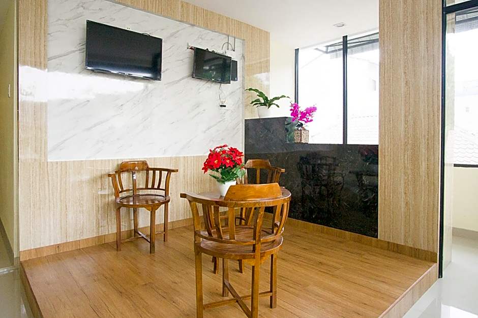 RedDoorz @ RS Adam Malik Medan