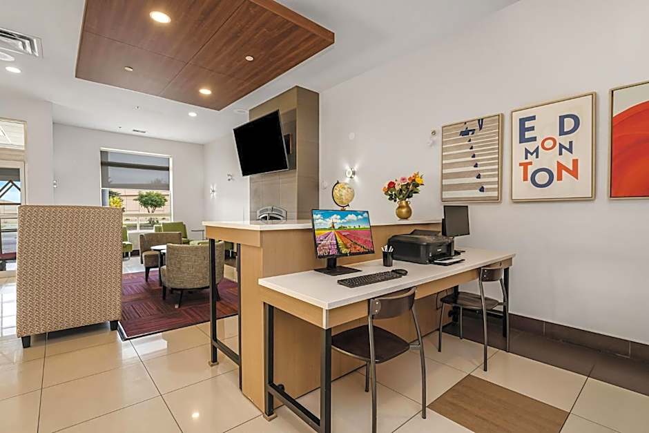 Holiday Inn Express Hotel & Suites-Edmonton South By IHG