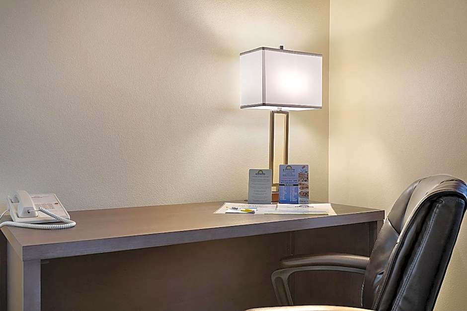 Days Inn & Conference Center by Wyndham Ellensburg