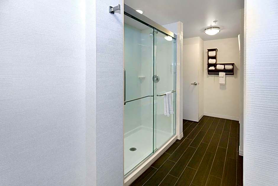 Hampton Inn By Hilton & Suites Pittsburgh/Harmarville
