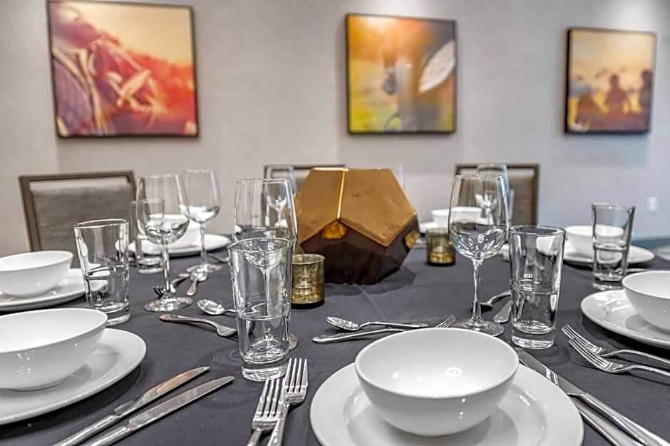 Cambria Hotel Louisville Downtown-Whiskey Row