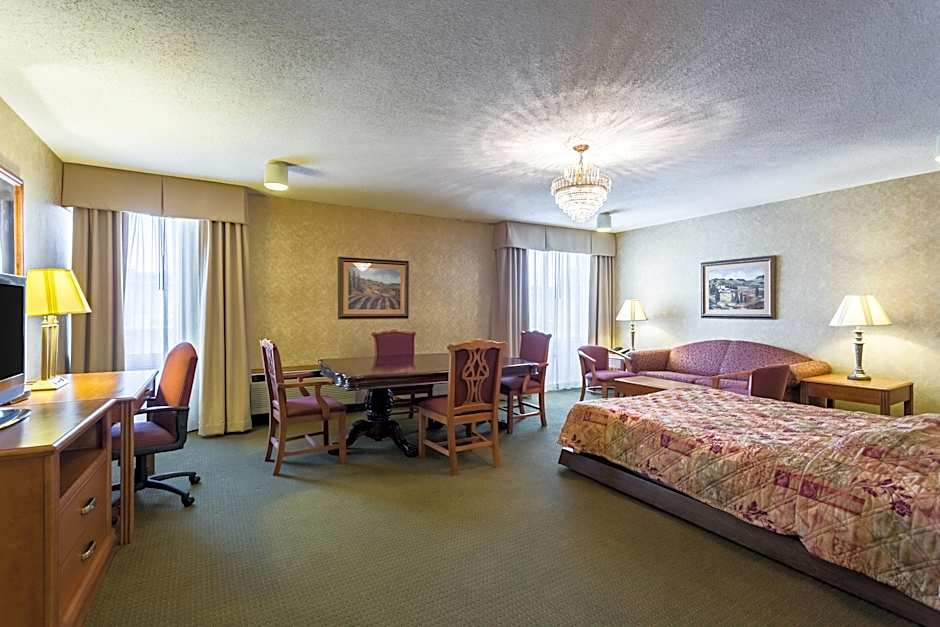 Clarion Inn and Summit Center