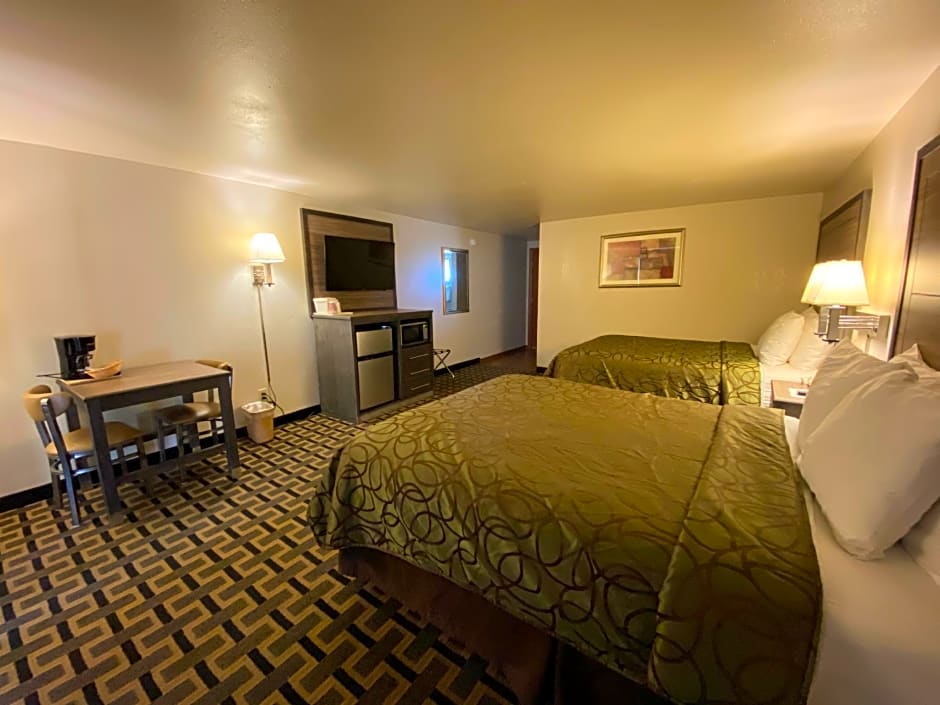 Photo 1 of 10 of Deluxe 2 Queen Beds
