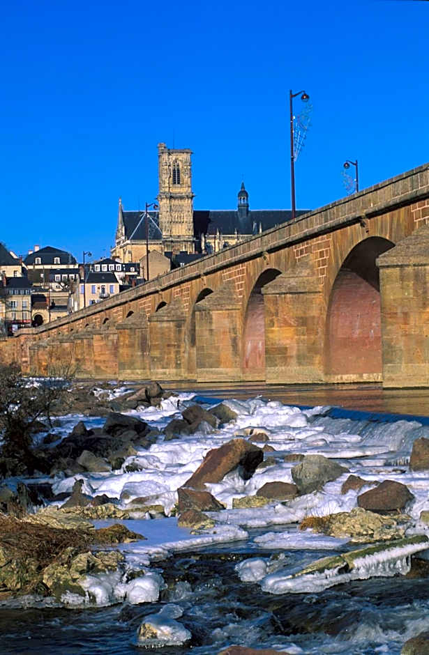 Kyriad Hotel Nevers Centre