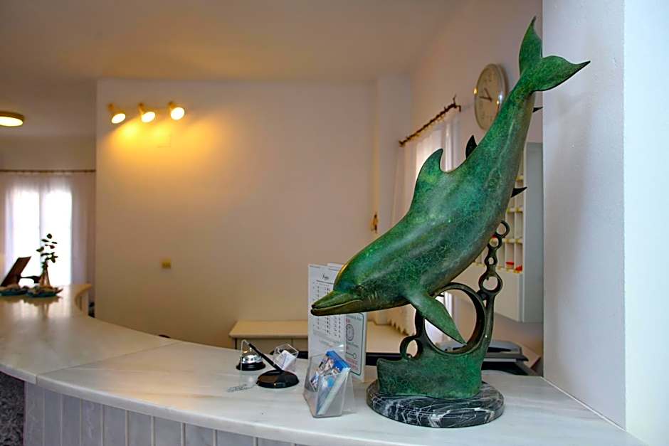 Dolphin Hotel