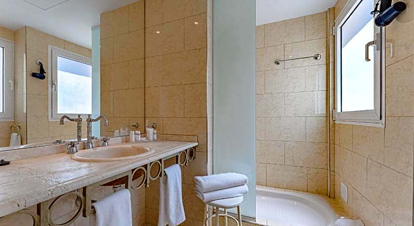 Hotel Flamingo Suites