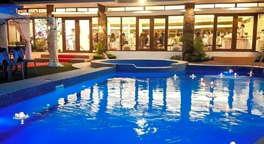 Islands Hotel