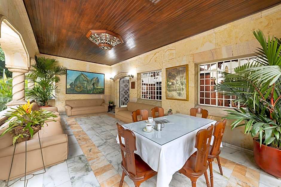 Hotel Stein Colonial