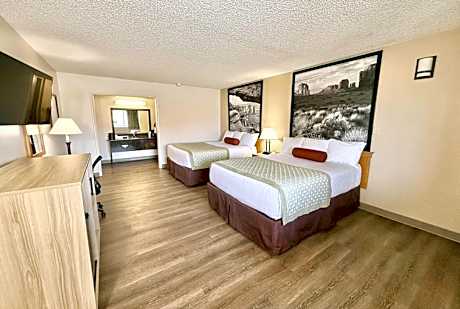 Queen Room with Two Queen Beds - Non-Smoking