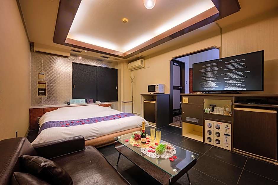 HOTEL MOBILIA (Adult Only)