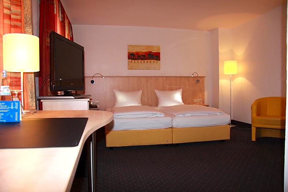 Photo 1 of 7 of Double Room