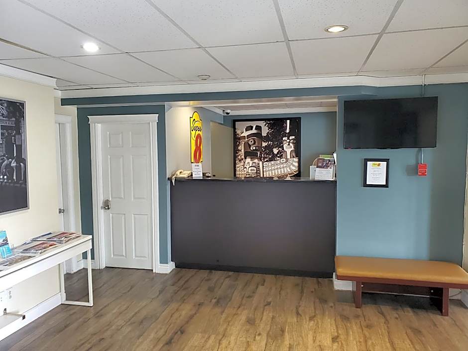 Super 8 by Wyndham Duncan