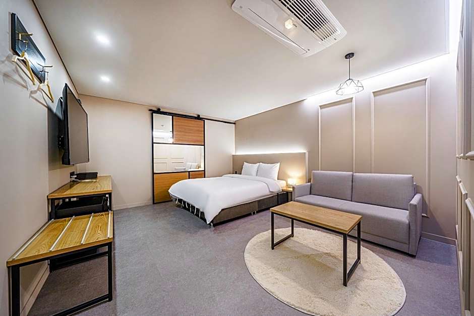 Hotel Yaja Hwajeong Station