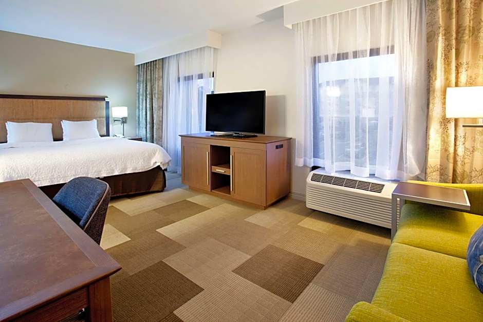 HAMPTON INN & SUITES BY HILTON NASHVILLE-SMYRNA