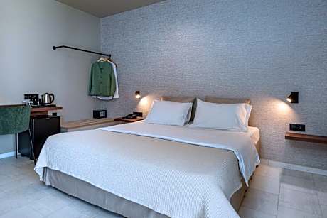 Junior Suite Side Sea View