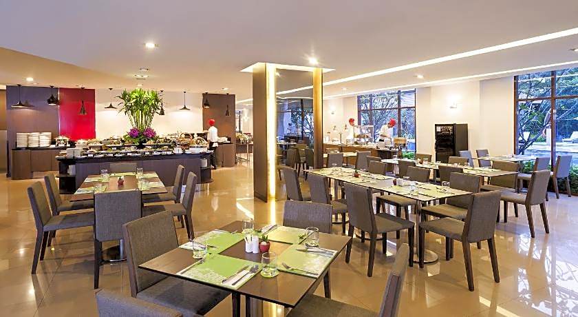 Ibis Bangkok Riverside