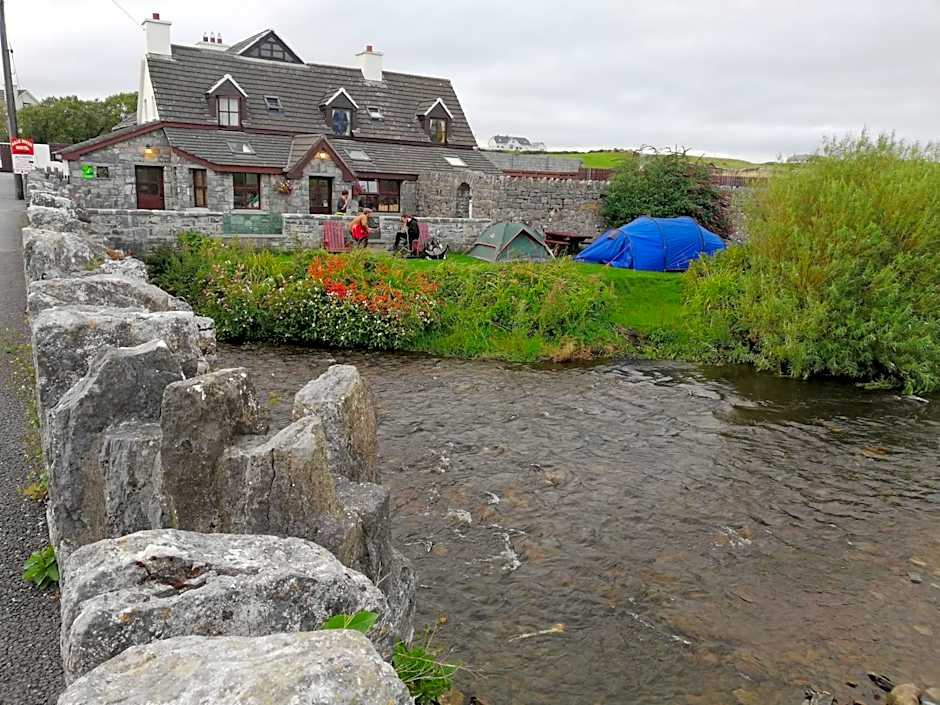 Aille River Tourist Hostel and Campsite Doolin