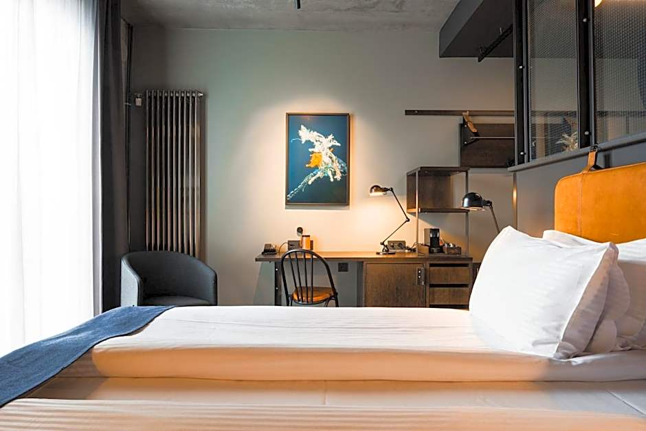 Exeter Hotel