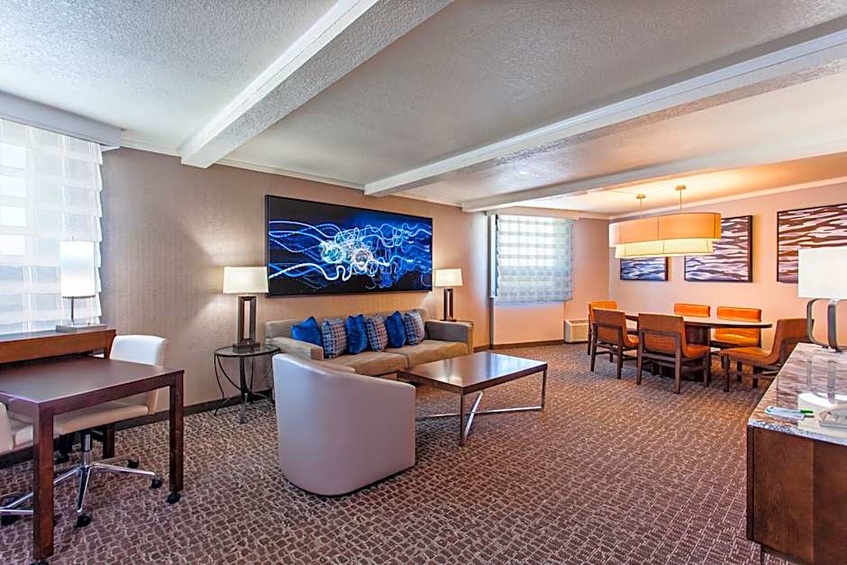 Holiday Inn Long Beach - Airport By IHG