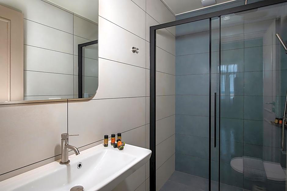 Mosaic Venetian Harbour Suites